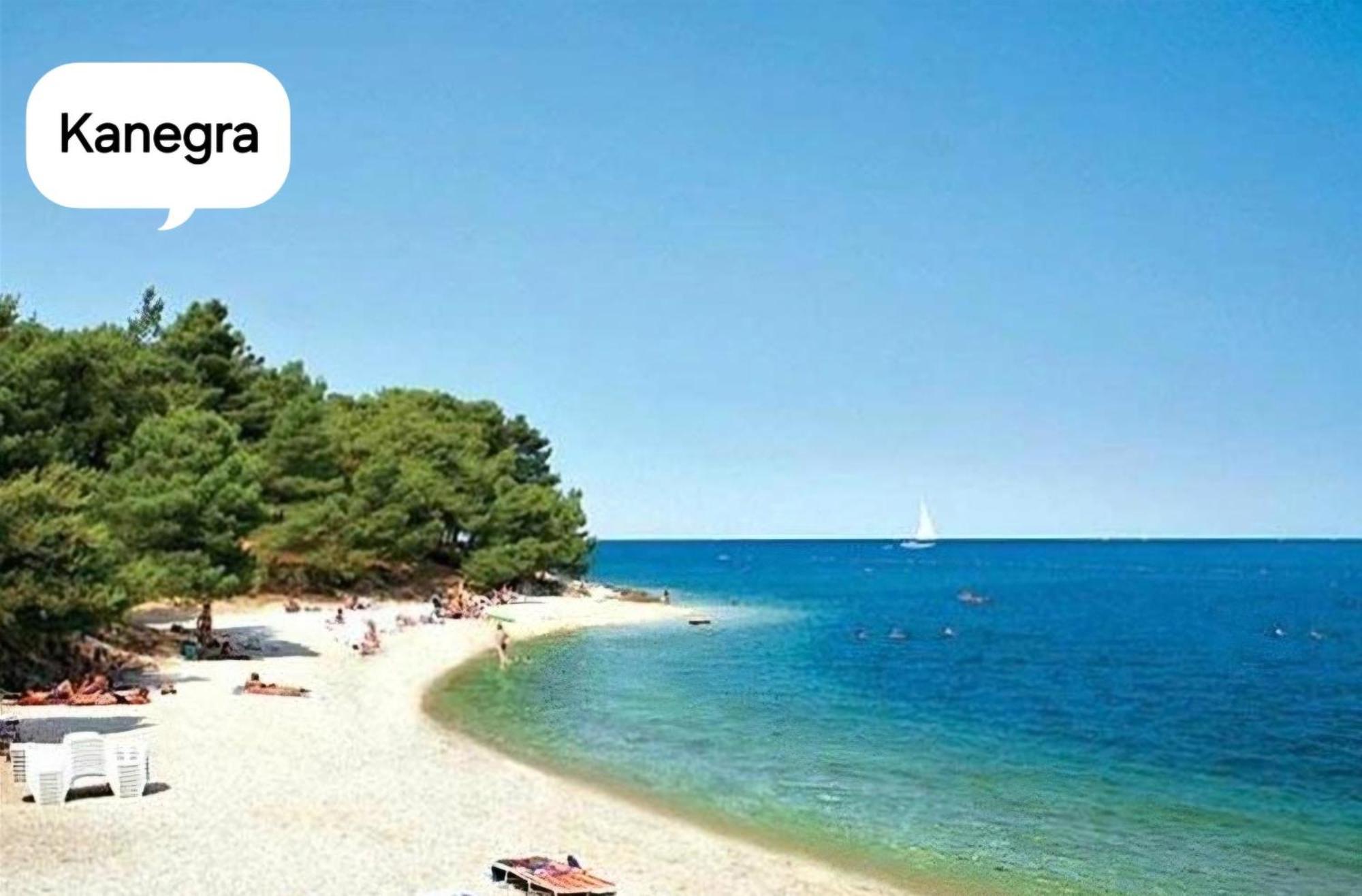 Villa Dts3 Kaštel Rum bild